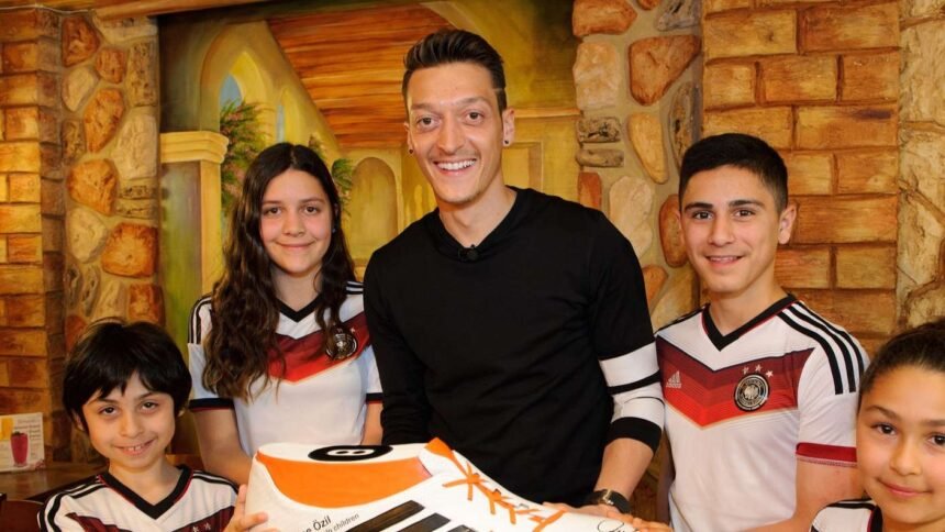 Mesut Özil Kinder